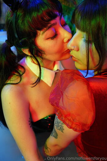 Noflowersforyou page leaked private photo uncensored HD quality