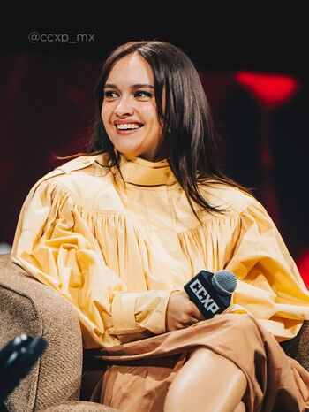 Olivia cooke page leaked private photo uncensored HD quality