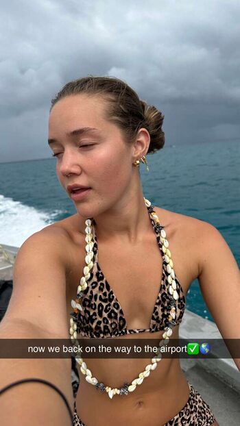 Olivia ponton page leaked private photo uncensored HD quality