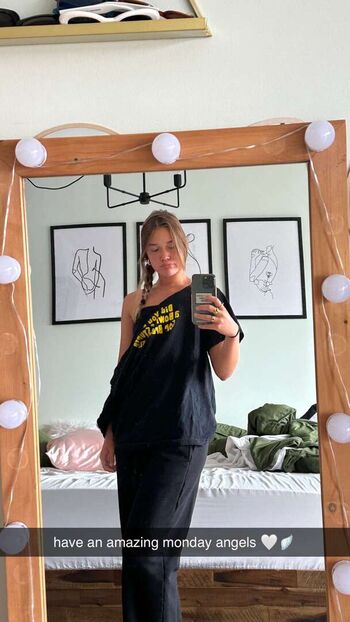 Olivia ponton leaked private photo uncensored HD quality