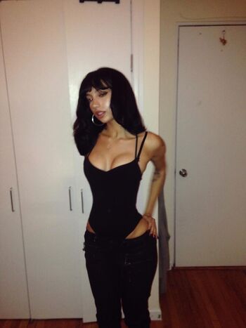 Oliviaraynn page leaked private photo uncensored HD quality