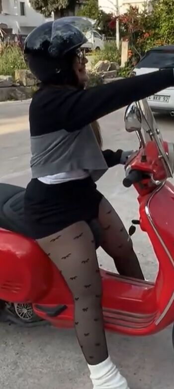 Ozge azunyan leaked private photo uncensored HD quality