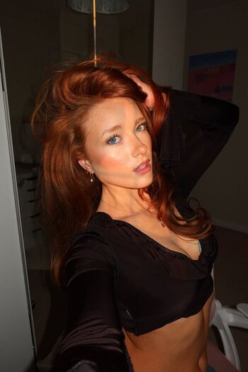 Phoebeisginger page leaked private photo uncensored HD quality