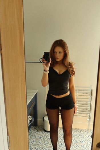 Phoebeisginger page leaked private photo uncensored HD quality