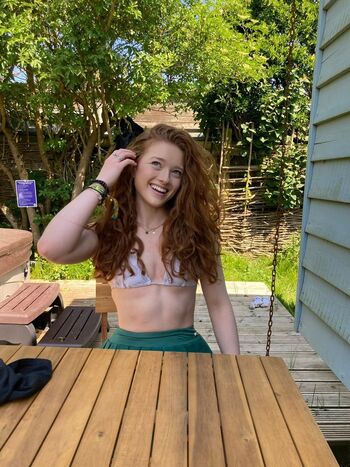 Phoebeisginger page leaked private photo uncensored HD quality