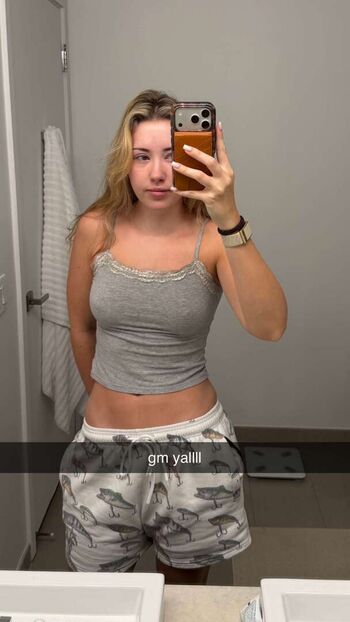 Pineapplebrat  page leaked private photo uncensored HD quality