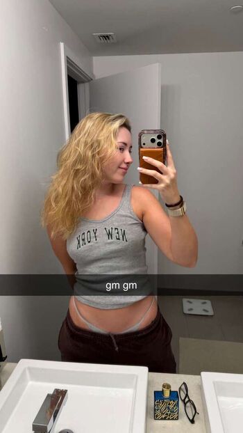 Pineapplebrat  page leaked private photo uncensored HD quality