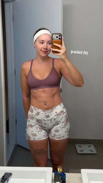 Pineapplebrat leaked private photo uncensored HD quality