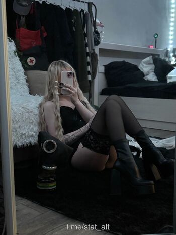 Prettylyriqq page leaked private photo uncensored HD quality