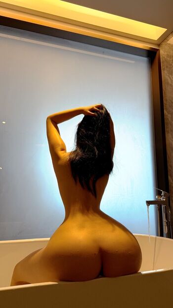 Qiaoniutt  page leaked private photo uncensored HD quality