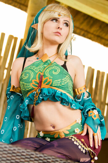 Rolyatistaylor  page leaked private photo uncensored HD quality