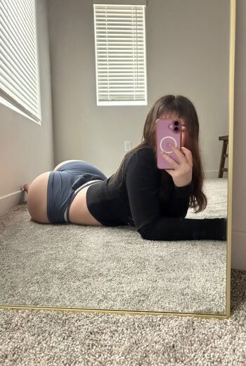 Rosaliine leaked private photo uncensored HD quality