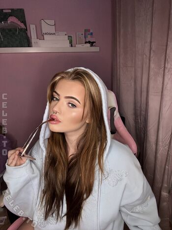 Roselin de page leaked private photo uncensored HD quality