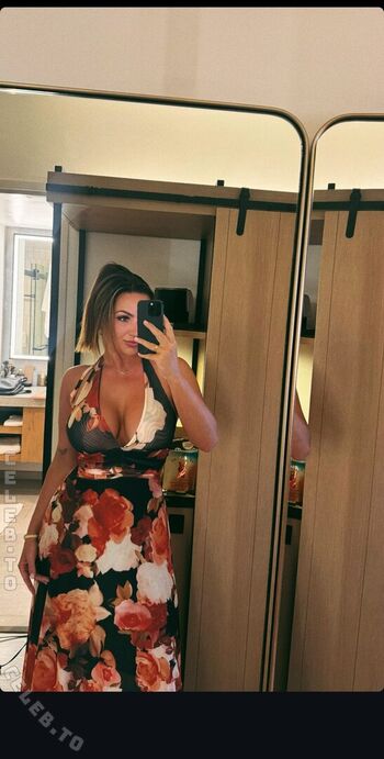 Sabrina leamon  page leaked private photo uncensored HD quality