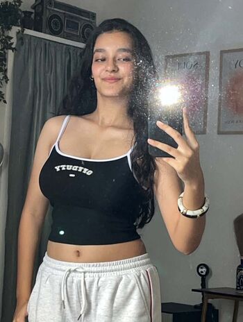 Sakshi pandey page leaked private photo uncensored HD quality