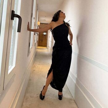 Salma hayek  page leaked private photo uncensored HD quality