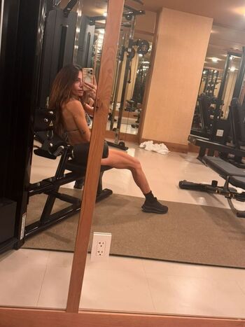 Sarah shahi page leaked private photo uncensored HD quality