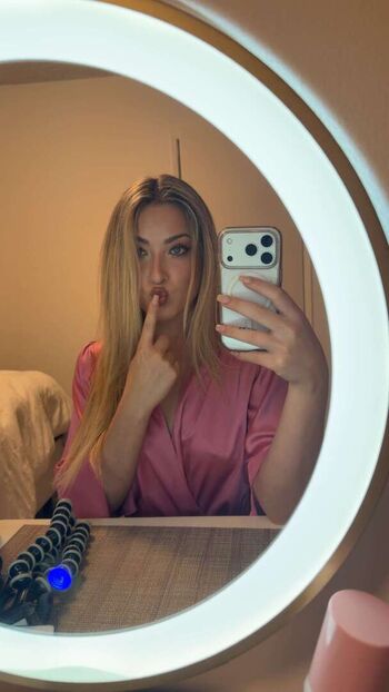 Scarlet aviram leaked private photo uncensored HD quality