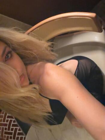 Scarlet aviram leaked private photo uncensored HD quality