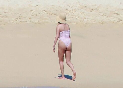 Selena gomez  page leaked private photo uncensored HD quality