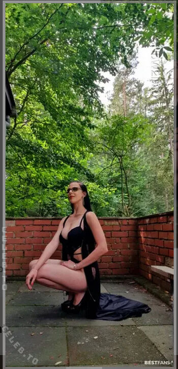 Senta kristall page leaked private photo uncensored HD quality