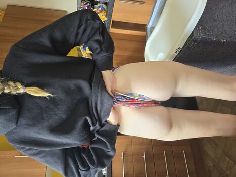 Show your girlfriend page leaked private photo uncensored HD quality