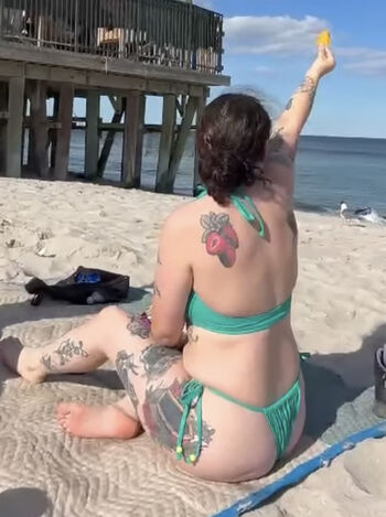 Show your girlfriend leaked private photo uncensored HD quality