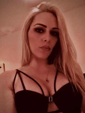 Show your girlfriend page leaked private photo uncensored HD quality