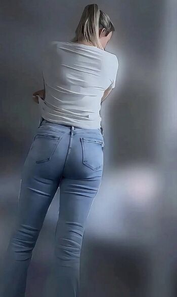 Show your girlfriend page leaked private photo uncensored HD quality