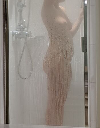 Show your girlfriend page leaked private photo uncensored HD quality