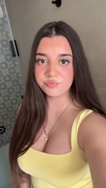 Show your girlfriend page leaked private photo uncensored HD quality