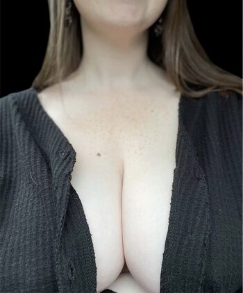 Show your girlfriend page leaked private photo uncensored HD quality