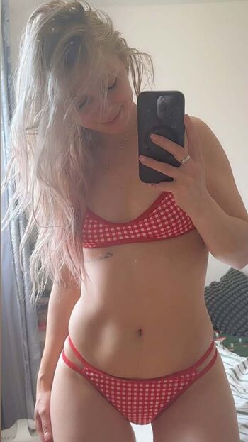 Smileydani leaked private photo uncensored HD quality