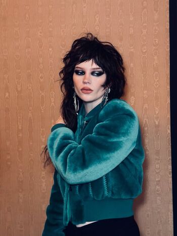 Sophie thatcher page leaked private photo uncensored HD quality