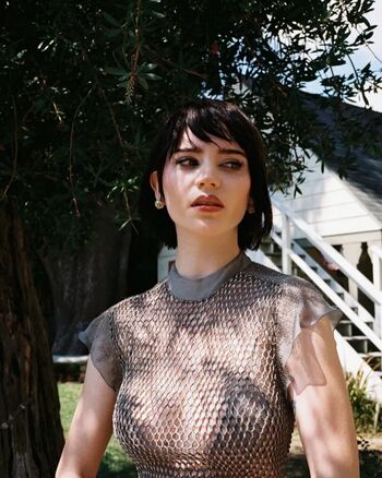 Sophie thatcher page leaked private photo uncensored HD quality