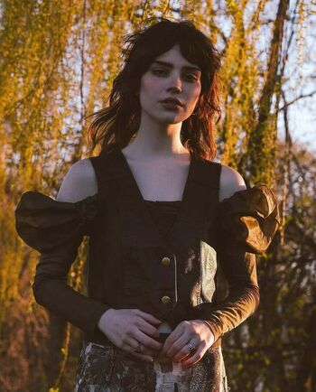 Sophie thatcher page leaked private photo uncensored HD quality