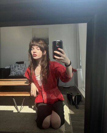 Sophie thatcher page leaked private photo uncensored HD quality