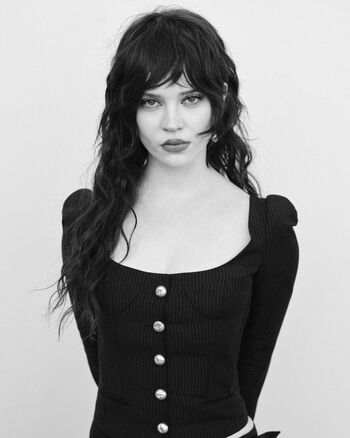 Sophie thatcher page leaked private photo uncensored HD quality