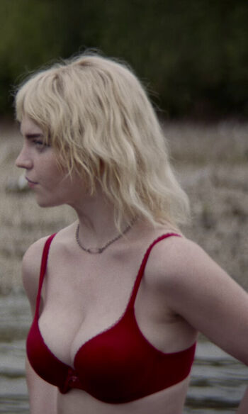 Sophie thatcher page leaked private photo uncensored HD quality