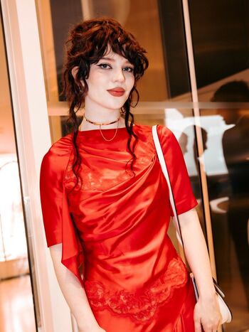 Sophie thatcher page leaked private photo uncensored HD quality