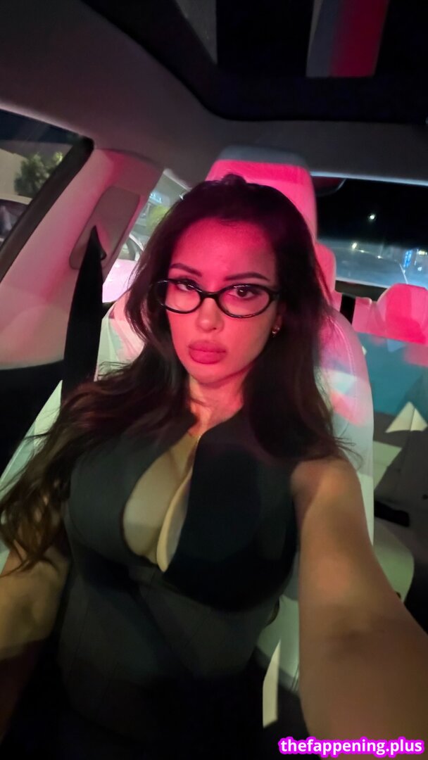 Sssniperwolf / leaked private photo uncensored HD quality