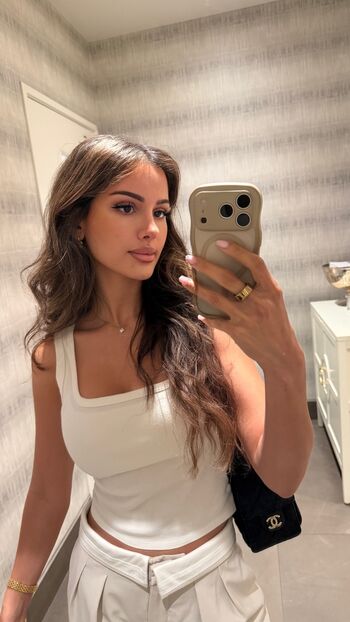 Sssniperwolf  page leaked private photo uncensored HD quality