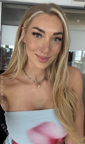 Starletnova leaked private photo uncensored HD quality