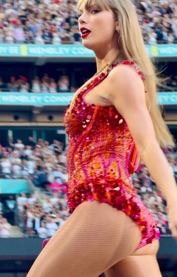 Taylor swift  page leaked private photo uncensored HD quality