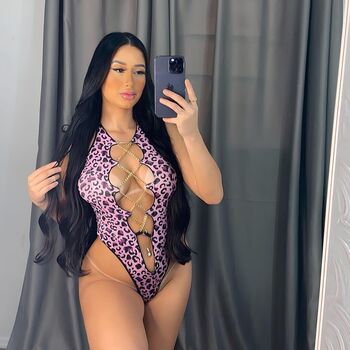 Thaliaalmeidah leaked private photo uncensored HD quality