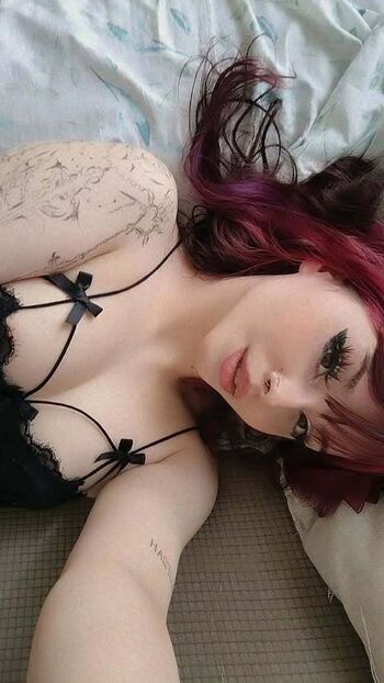 Theakaleina leaked private photo uncensored HD quality