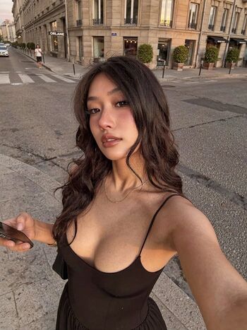 Theonlyela leaked private photo uncensored HD quality