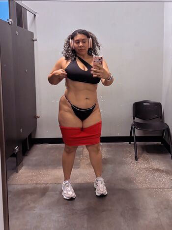 Valeriezun leaked private photo uncensored HD quality