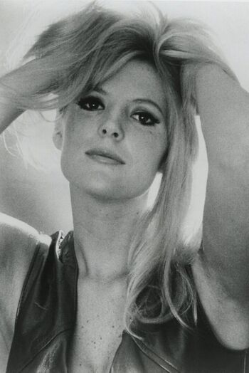 Vintage sexy celebs page leaked private photo uncensored HD quality