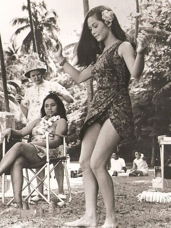 Vintage sexy celebs page leaked private photo uncensored HD quality